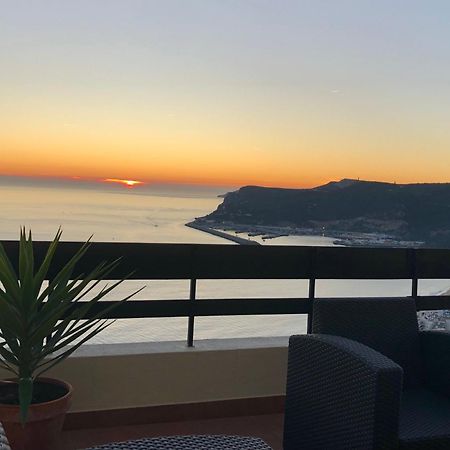 Apartment With A Stunning View Over Sesimbra Ngoại thất bức ảnh
