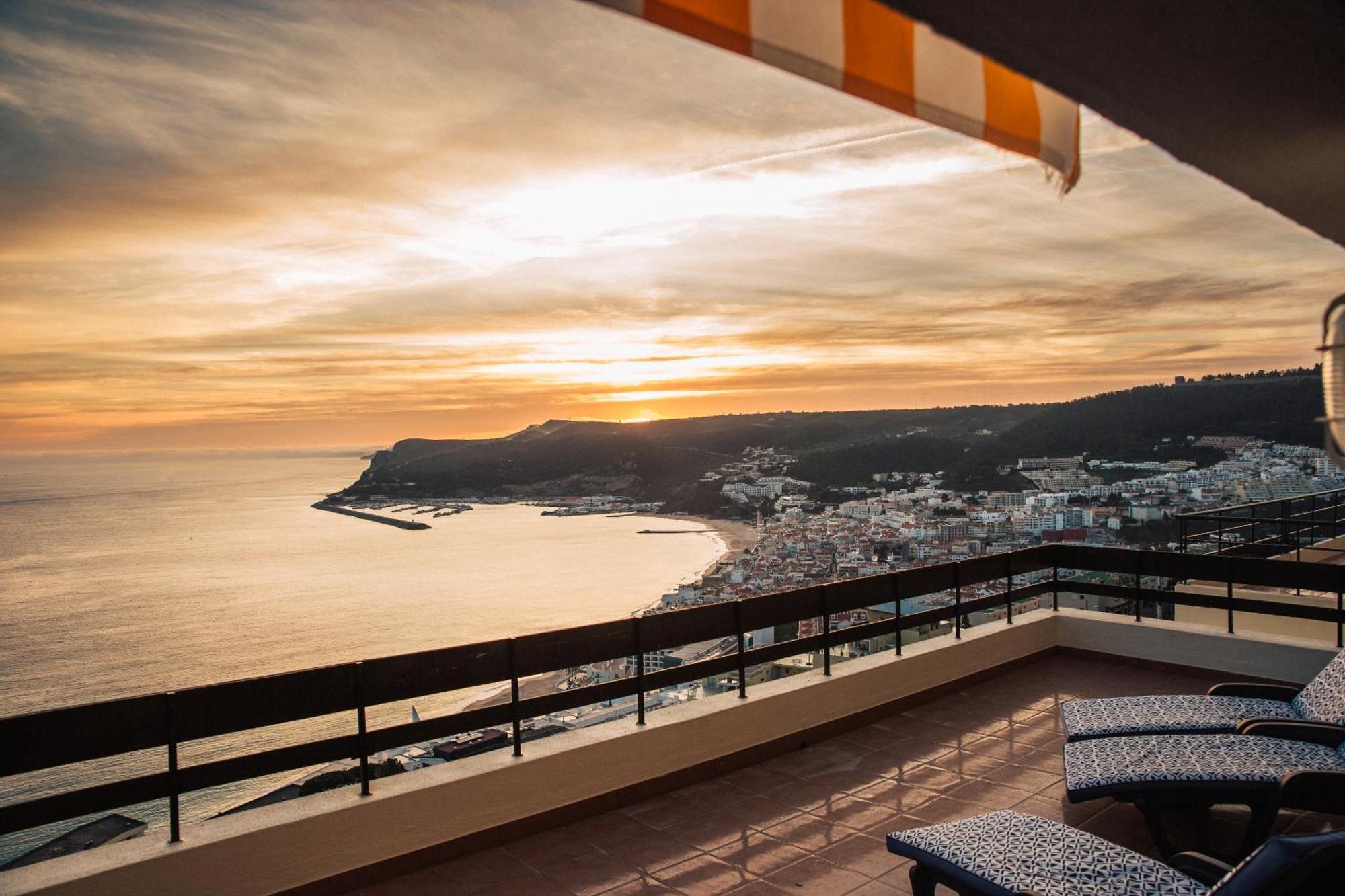 Apartment With A Stunning View Over Sesimbra Ngoại thất bức ảnh